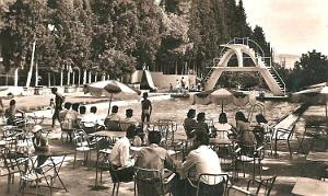 AFFREVILLE LA PISCINE MUNICIPALE